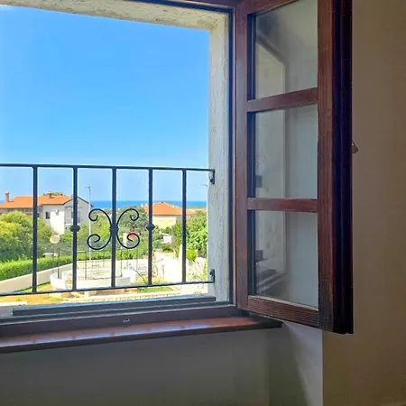 Olimpia 4 דירה *